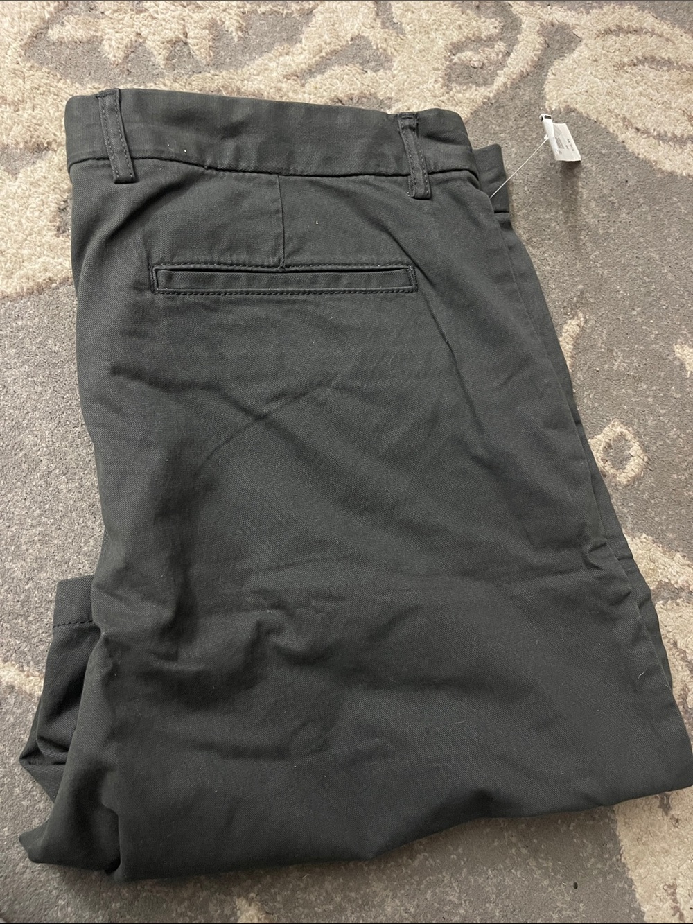 Old Navy Grey Flexible Slim Fit 8” Inseam Built In Flex Men’s Flat Front Shorts